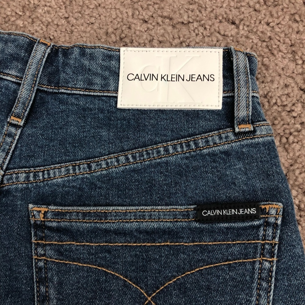 Calvin Klein Jeans High Rise Shorts Womens W26 - Picture 10 of 10